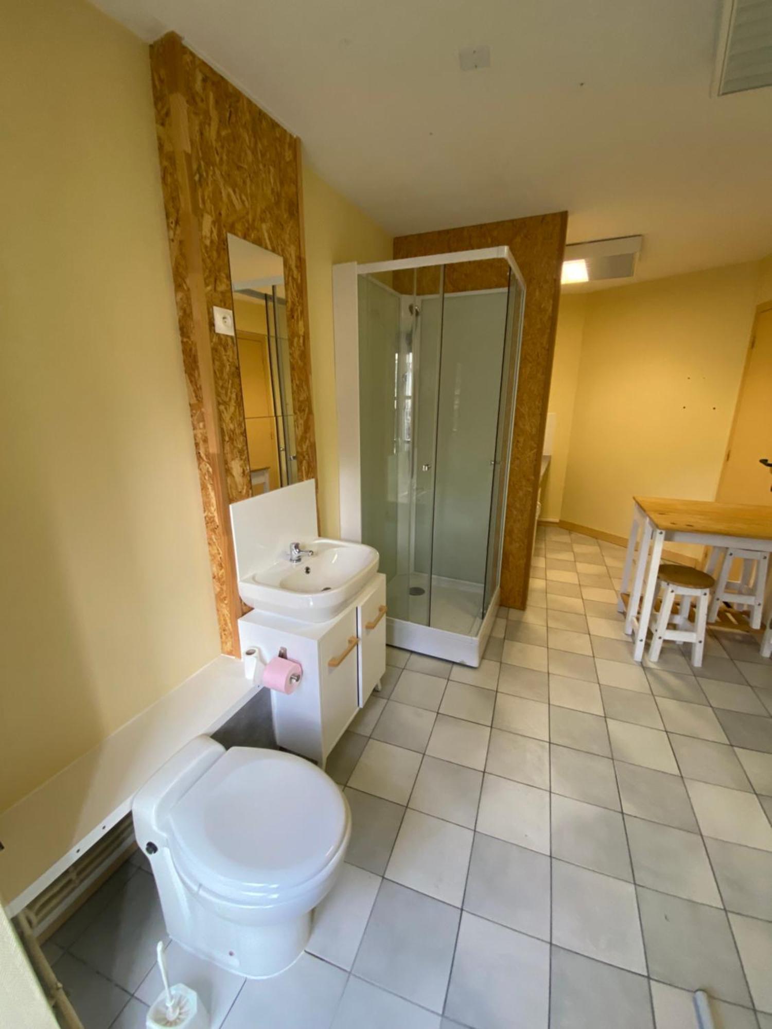 Ou Centre Apartment *